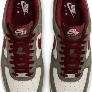Nike Men's Air Force 1 '07 LV8 Shoes